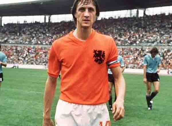 Johan Cruyff, दुनिया के सर्वश्रेष्ठ फुटबॉल खिलाड़ी, जोहान क्रूफ ( नीदरलैंड)