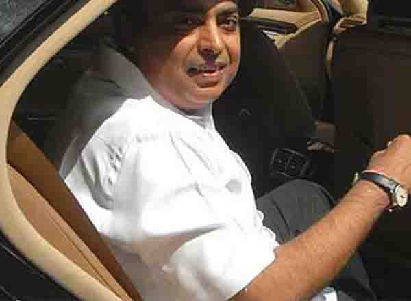 Know how much is the salary of Mukesh Ambani's driver? 